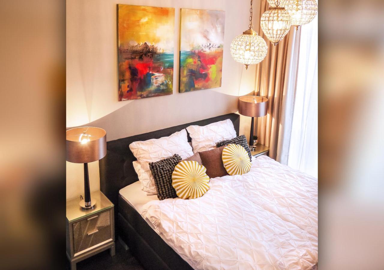 Comfort And Style In City Center With Ensuite Bathroom On Schaafenstrasse Köln Exterior foto