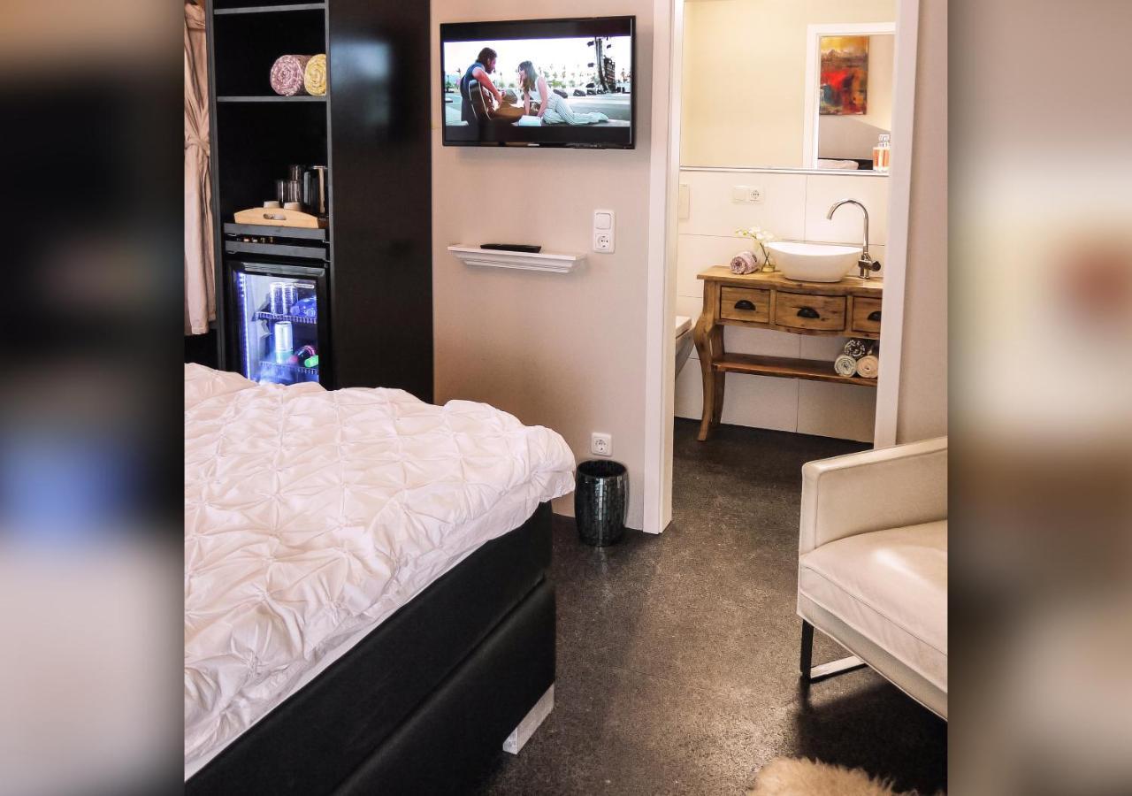 Comfort And Style In City Center With Ensuite Bathroom On Schaafenstrasse Köln Exterior foto